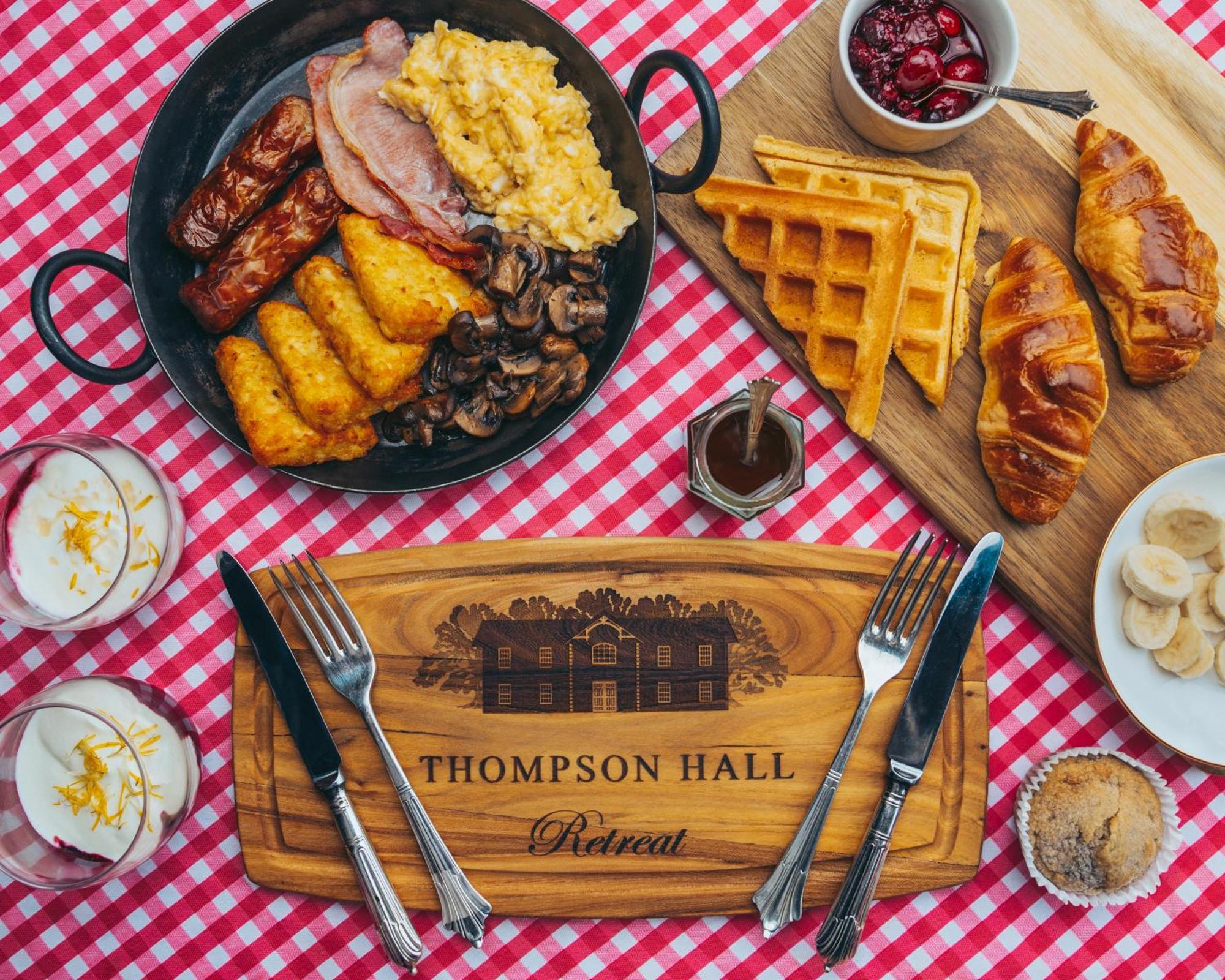 Thompson Hall Retreat ภายนอก รูปภาพ